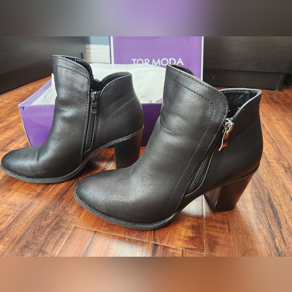 Top Moda Black Booties Size 8